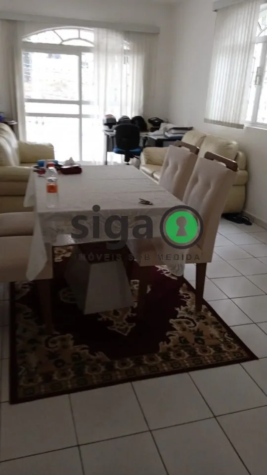 Imagem Casa com 200m², 5 Dormitórios e 3 Vagas para Quem Valoriza Espaço e Conforto.
