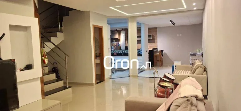 Imagem Sobrado à venda, 107 m² por R$ 650.000,00 - Setor Faiçalville - Goiânia/GO