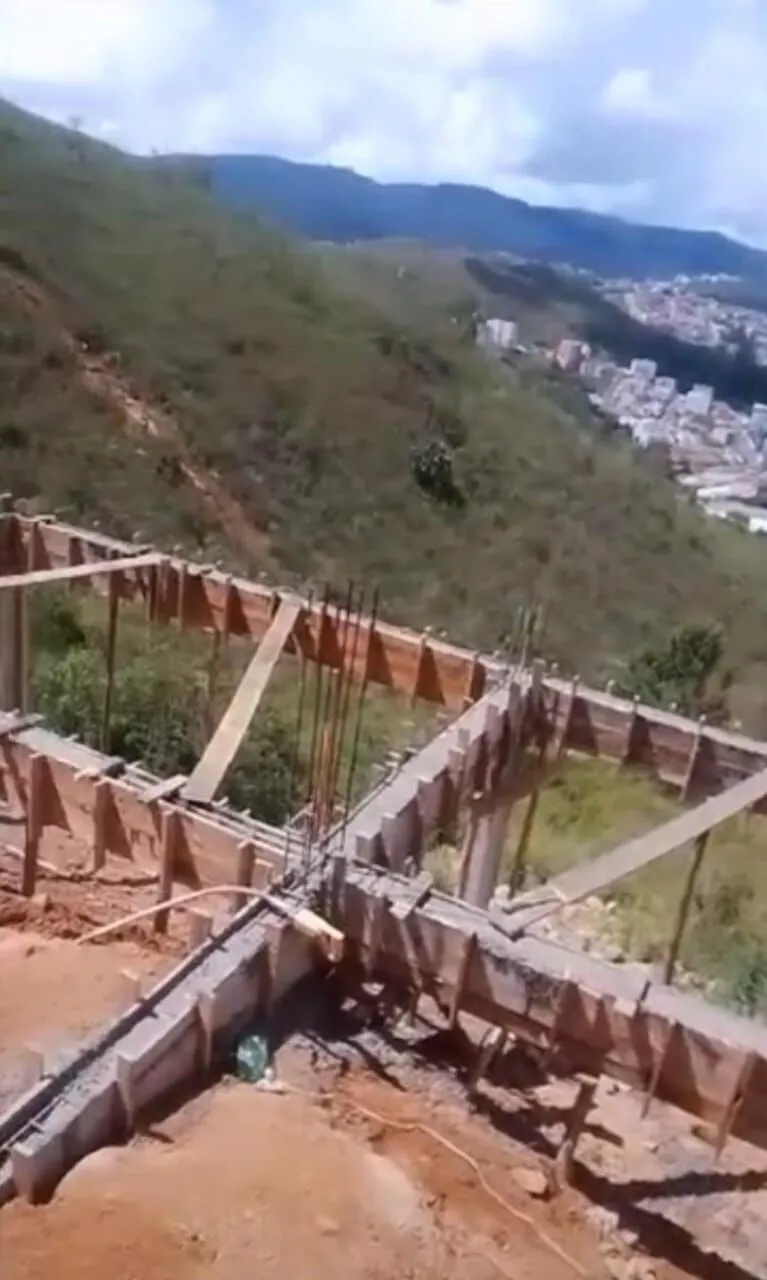Imagem Terreno a venda no bairro bandeirantes em Poços de Caldas - MG