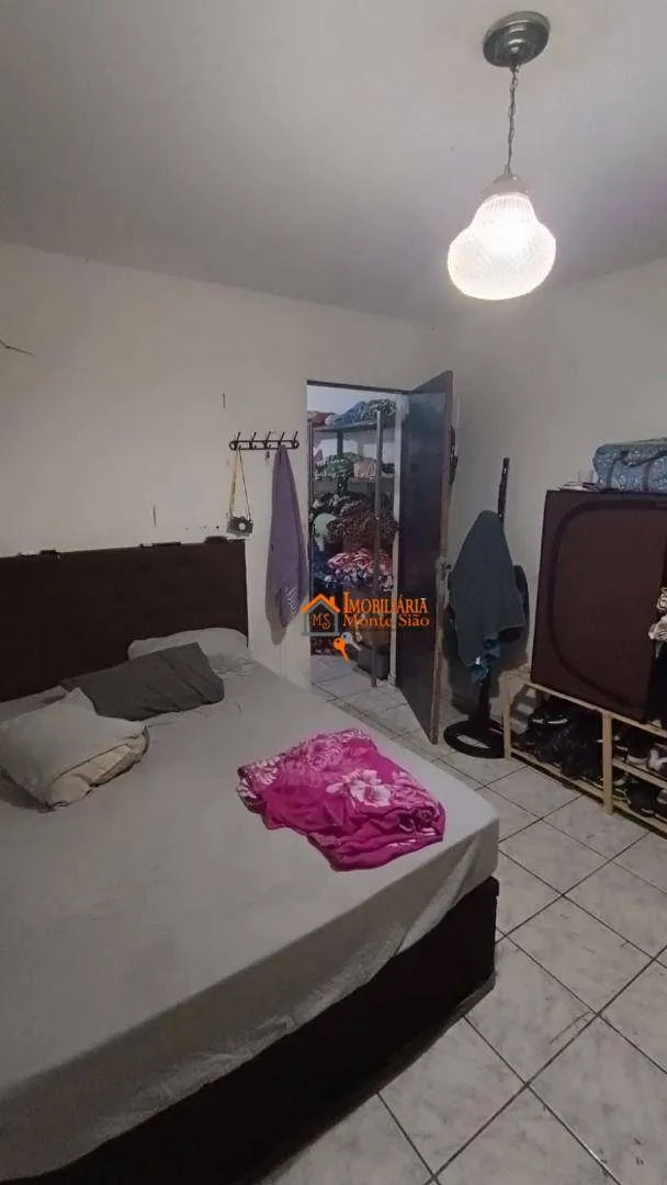 Imagem Sobrado com 5 dormitórios à venda, 300 m² por R$ 320.000,00 - Jardim Marilena - Guarulhos/SP