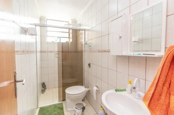 Imagem Vende-se apartamento com 2 quartos, 62 m² e 1 vaga