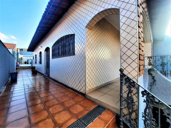 Imagem Casa para venda, com 3 dormitórios 200m² de área útil, 4 vagas, com Pisciana e espaço gourmet – Vila Talarico São Paulo.