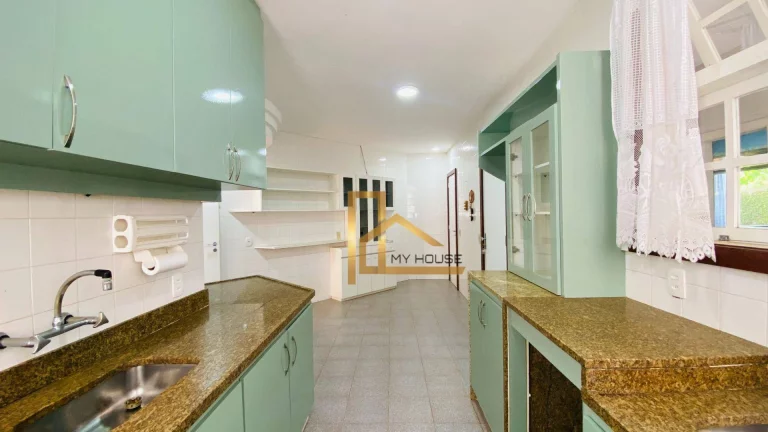 Imagem Casa com 6 quartos e 4 suítes à venda, 348 m² por R$ 1.500.000 - Albuquerque - Teresópolis/RJ