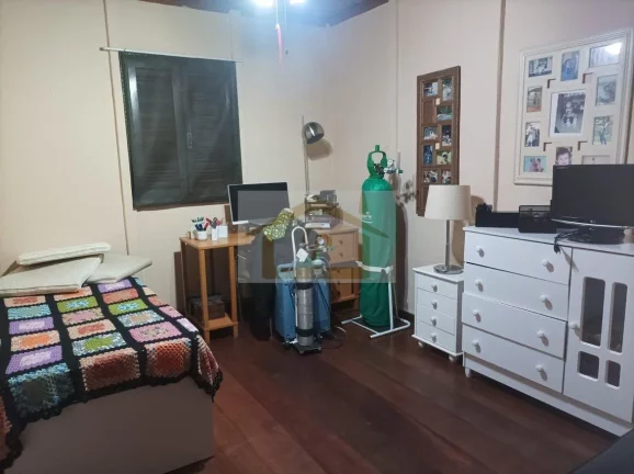 Imagem Tranquilidade para você, Casa Térrea com 3 quartos, piscina, 4 vagas , Edícula