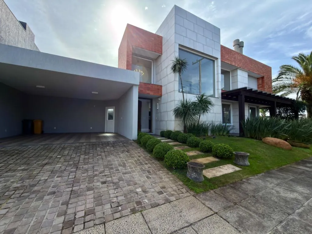 Imagem Casa em Condominio 4 Dormitórios - Bairro Zona Nova