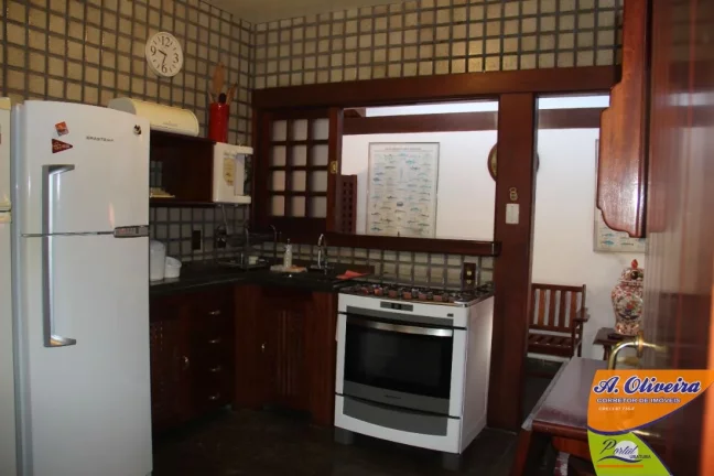 Imagem Linda Casa 03 Dormitorios ( sendo 01) + Edícula - 300 Metros de Terreno 50 Metros da Praia