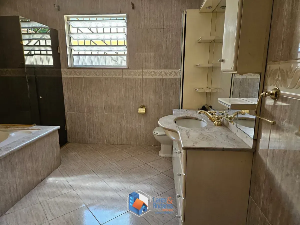 Imagem Casa para venda em Água Branca com 3 quartos, sendo 2 suítes, 228m²