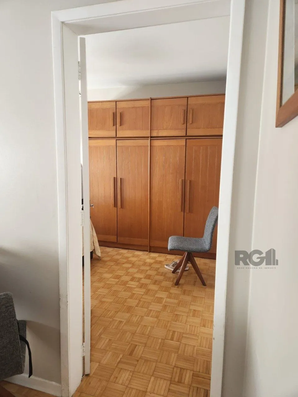Imagem Apartamento de 1 quarto e uma vaga de garagem no bairro Floresta em Porto Alegre