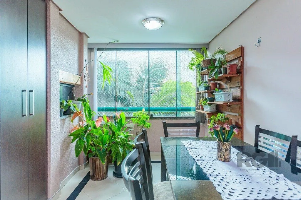 Imagem Apartamento 2 dormitórios com 1 vaga no bairro Teresópolis em Porto Alegre