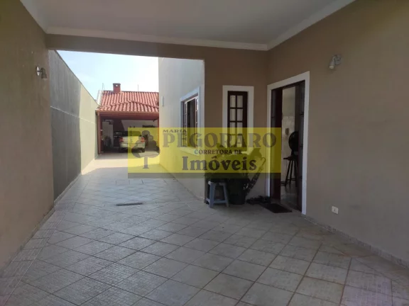 Imagem Sobrado de 6 quartos na Martim de Sá: 2 suítes, área gourmet com churrasqueira e piscina. Oportunidade imperdível!