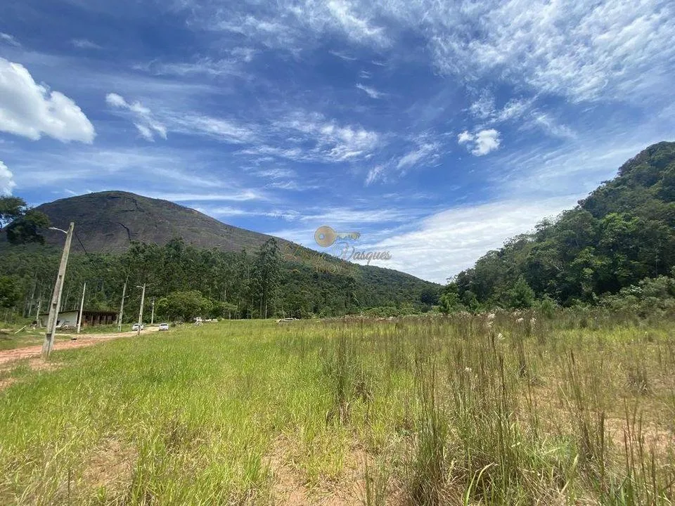 Imagem Terreno em Condomínio para Venda em Teresópolis / RJ no bairro Fazenda Alpina