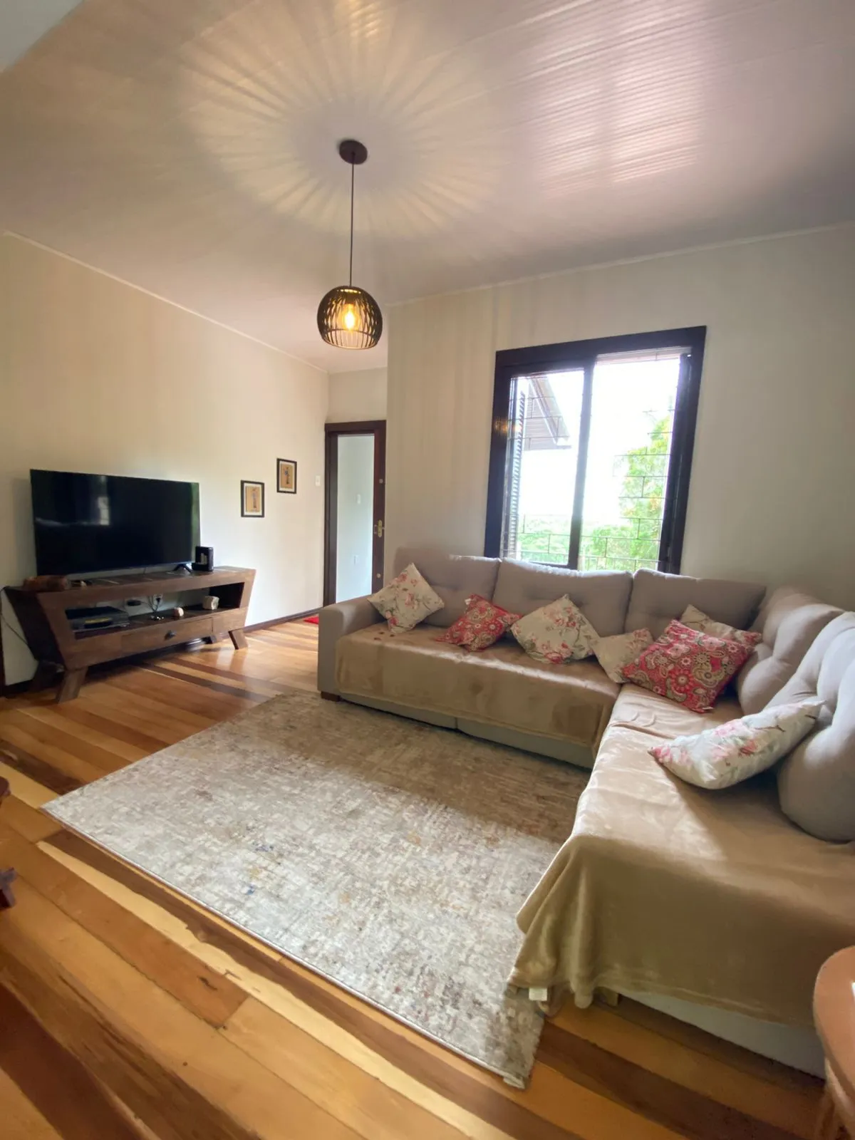 Imagem Casa Residencial à Venda em Porto Alegre