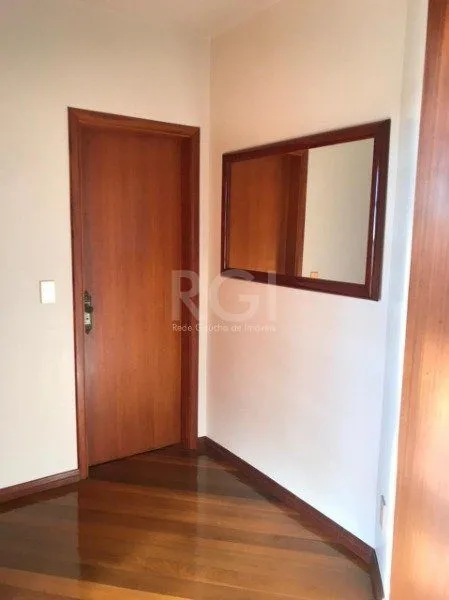 Imagem Casa para Venda - 390m², 3 dormitórios, sendo 1 suites, 4 vagas - Ouro Branco