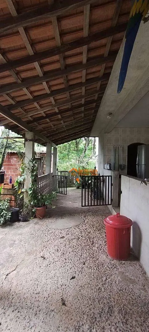 Imagem Chácara com 3 dormitórios à venda, 1760 m² por R$ 620.000,00 - Zona Rural - Arujá/SP