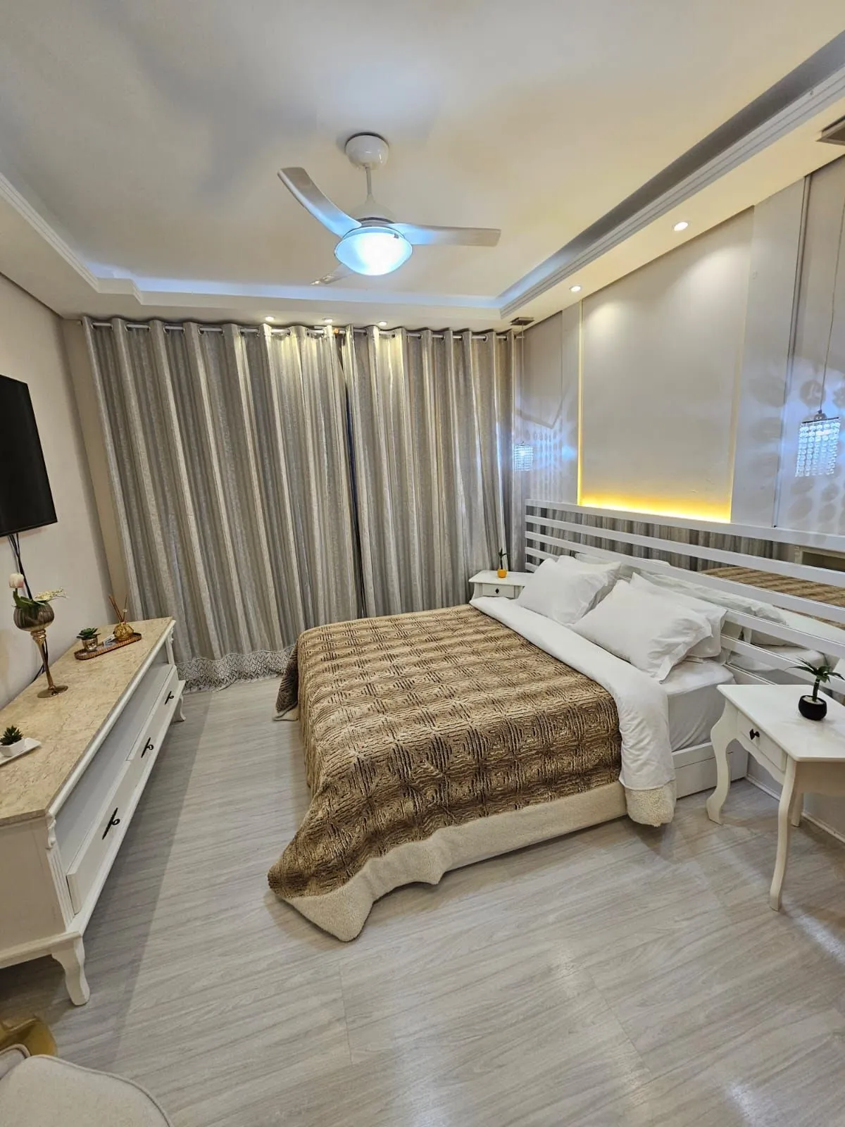 Imagem Apartamento com 02 quartos e 01 vaga no Centro Histórico de Porto Alegre