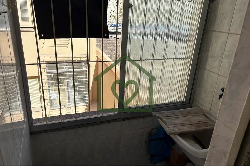 Imagem Apartamento no terceiro pavimento, em ótimas condições de conservação, com sala e dormitório a...