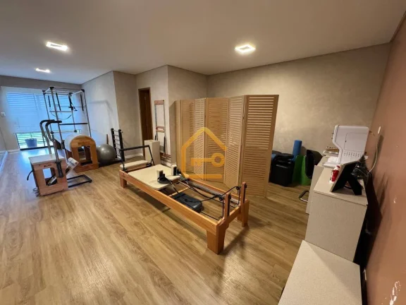 Imagem Casa 3 pavimentos, 3 dormitórios (1 suíte),2 vagas, Jd das Indústrias, SJC