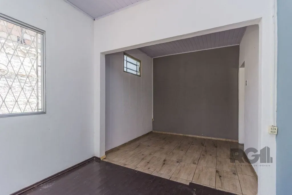Imagem Casa de 5 dormitórios no bairro Sarandi