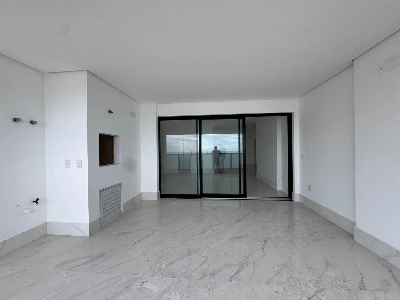 Imagem Apartamento com vista para o mar à venda com 210m2 por R$ 4.400.000,00