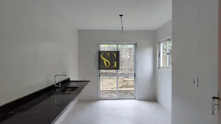 Imagem Casa para Venda em Teresópolis, Vargem Grande, 4 dormitórios, 1 suíte, 2 banheiros, 2 vagas