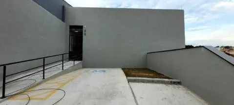 LOCAÇÃO DE SALA COMERCIAL VILA RIMAN, EM ARUJÁ/SP, SALA NO TÉRREO / 58m², 1 toilette! CONSULTE-NOS.
