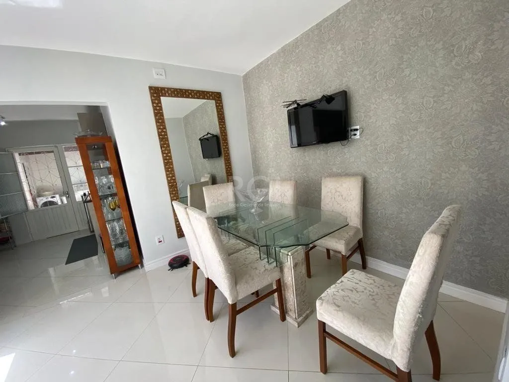 Imagem casa - 4 dormitórios - 3 vagas - 170 m² - Menino Deus