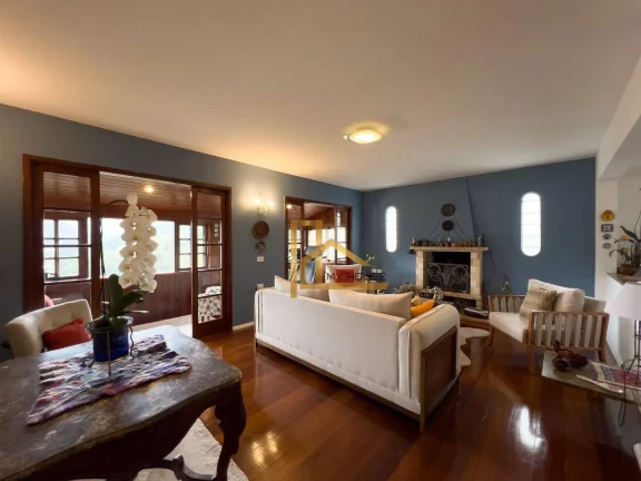 Imagem Casa com 3 quartos e lazer privativo perto do centro de Teresópolis