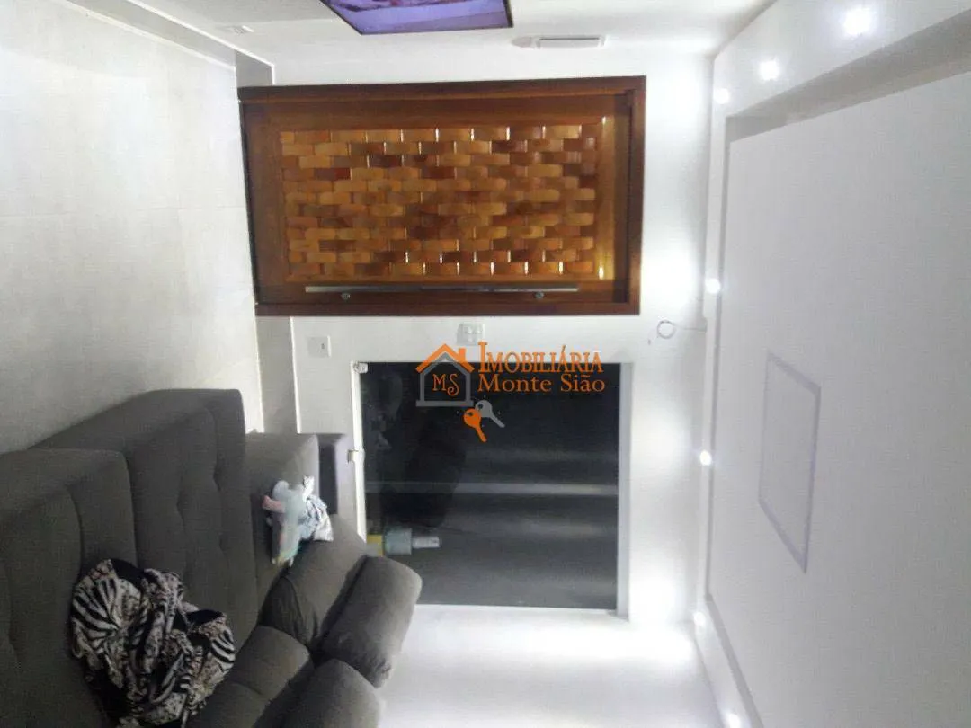 Imagem Sobrado com 3 dormitórios à venda, 140 m² por R$ 640.000,00 - Jardim Adriana - Guarulhos/SP