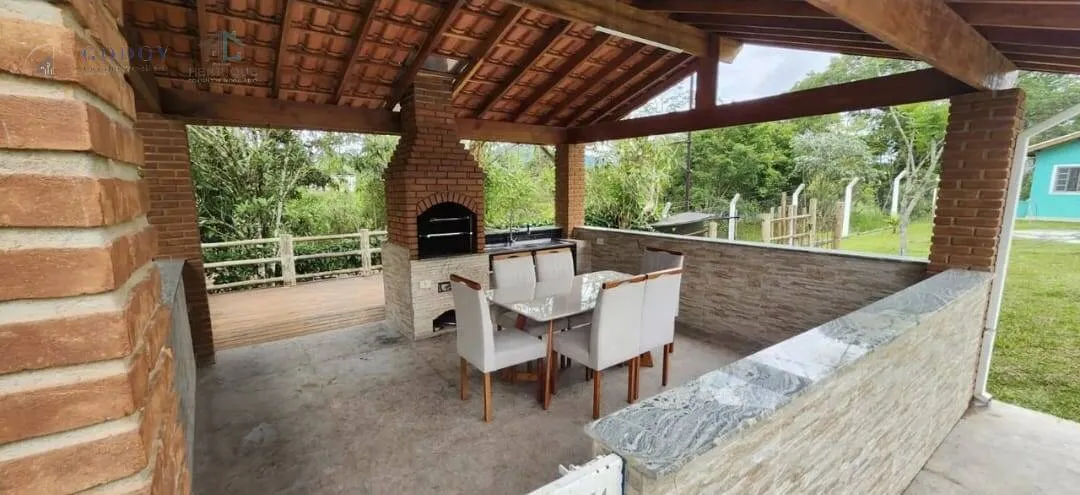 Imagem Grande Oportunidade: Chácara com 5 Suítes na Região de Campos do Jordão