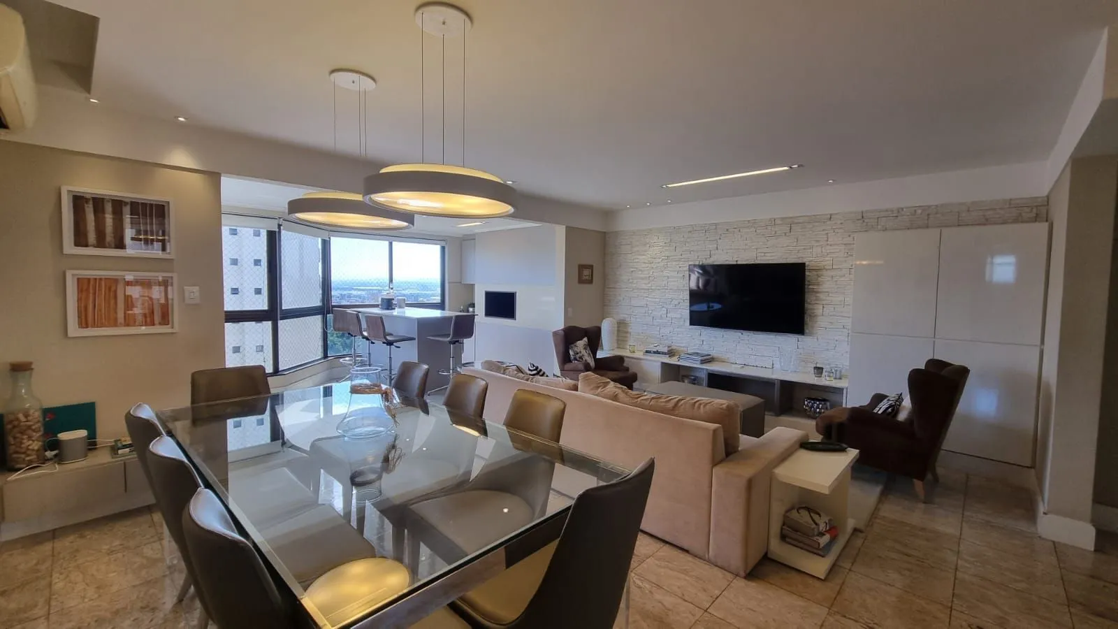 Imagem Apartamento 3 dormitórios com dependência, 127m privativos, duas vagas individuais no Bairro Higienópolis