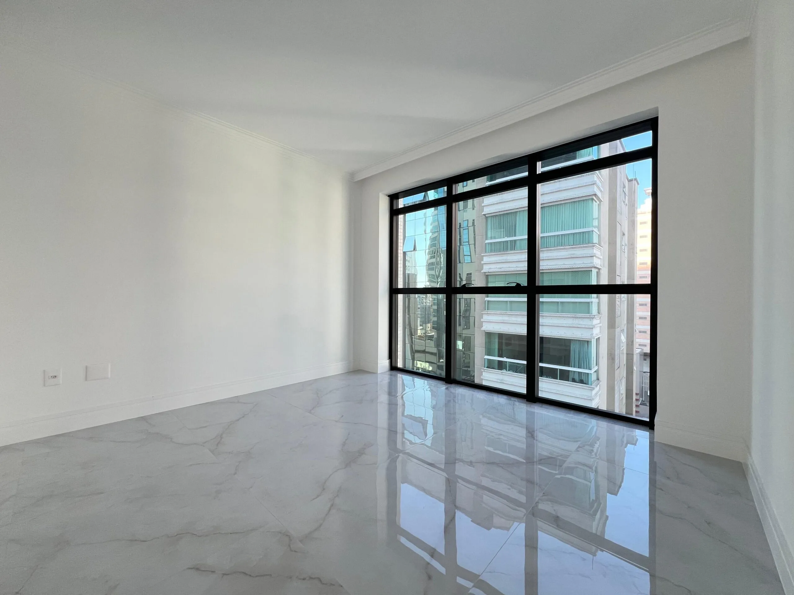 Imagem Apartamento com vista para o mar à venda com 135m2 por R$ 2.150.000,00
