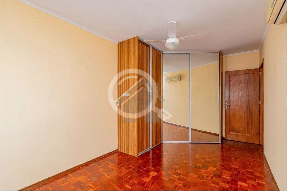 Imagem Venha morar numa rua arborizada, plana para ótimas caminhadas até a redenção, em um apartamento ...