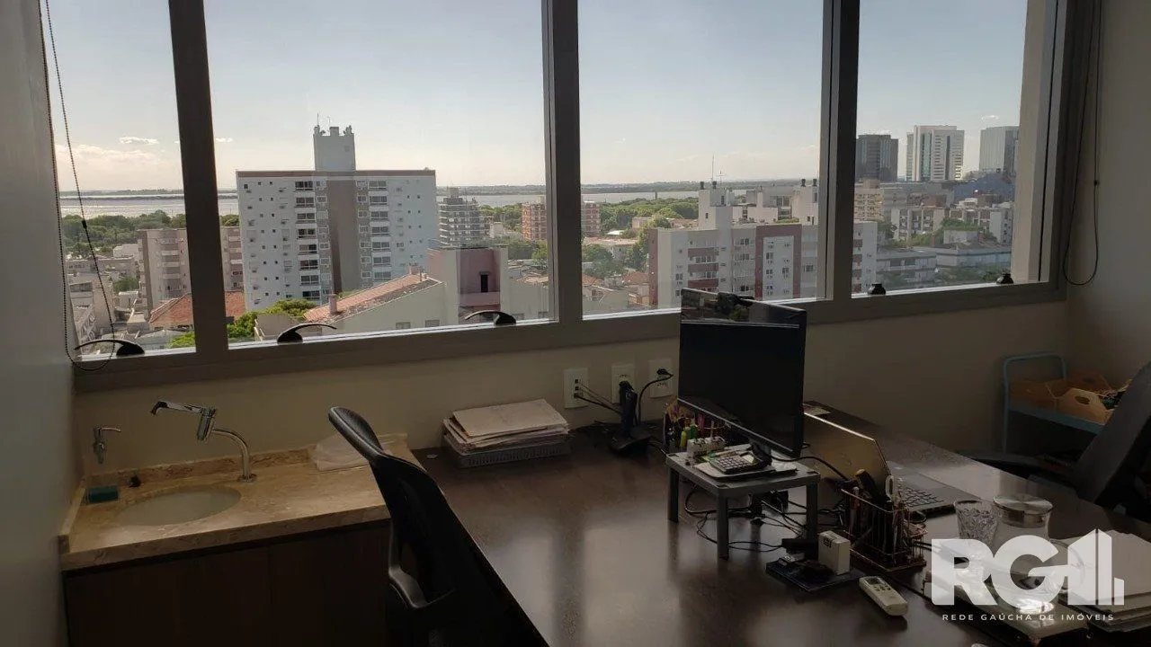 Imagem SALA COMERCIAL NA AV. GETÚLIO VARGAS.