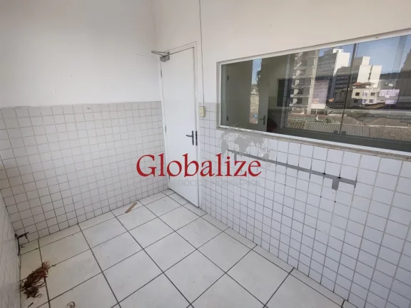 Imagem LOCAÇÃO DE SALA COMERCIAL DE 220 M2 NO CENTRO DE SANTOS POR R$.3.800,00