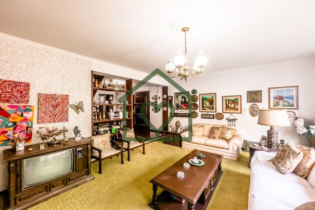 Imagem Belíssima casa, localizada no desejado bairro Bela Vista, com pátio com piscina e um anexo ao fund...