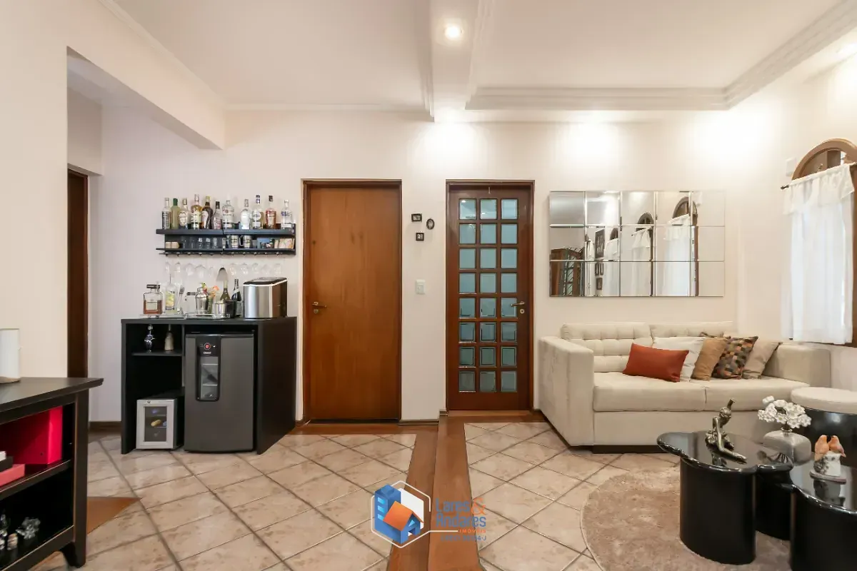 Imagem Sobrado para venda em Jardim Virginia Bianca com 3 quartos, sendo 1 suíte, 223m²