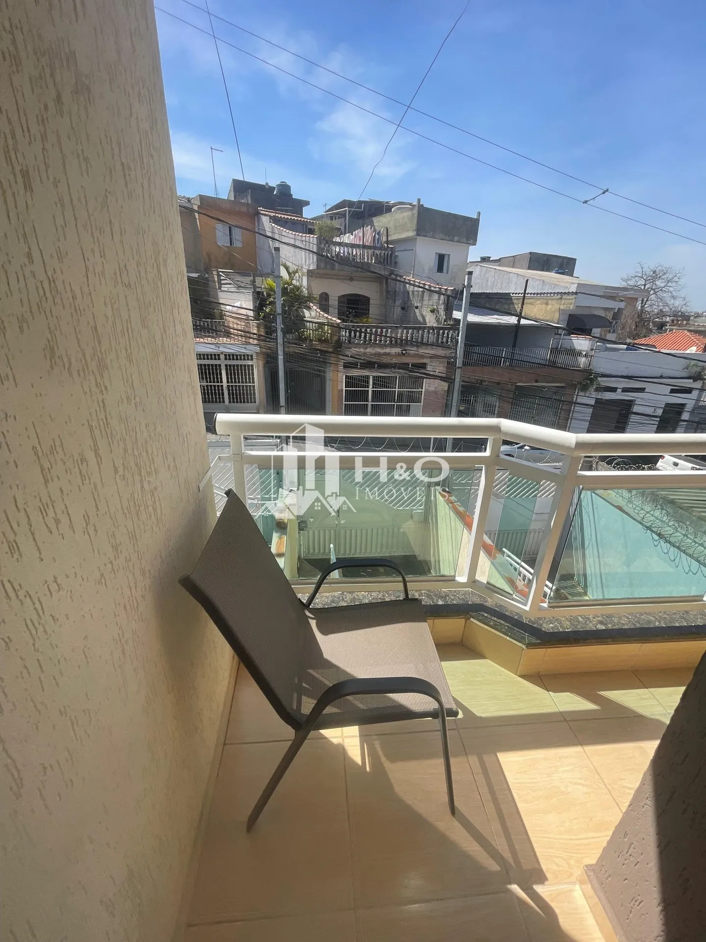 Imagem Excelente sobrado com 158m, 3 suítes, ótimo preço e muito espaço interno!