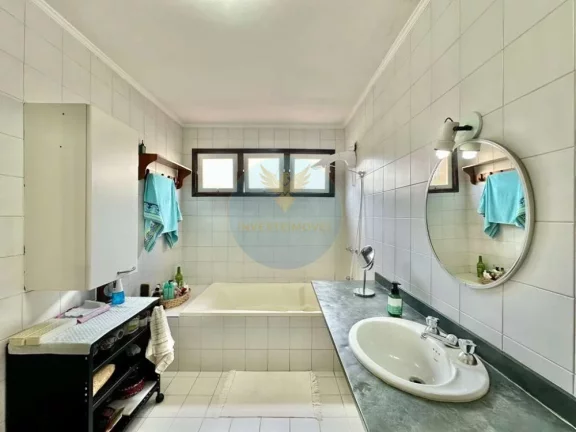 Imagem Casa integrada à venda na Granja Viana miolo, 4dorm, 2suítes