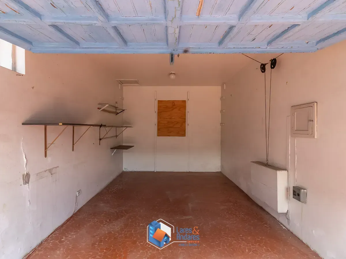 Imagem Casa para venda em Vila Inah com 3 quartos, sendo 1 suíte, 280m²