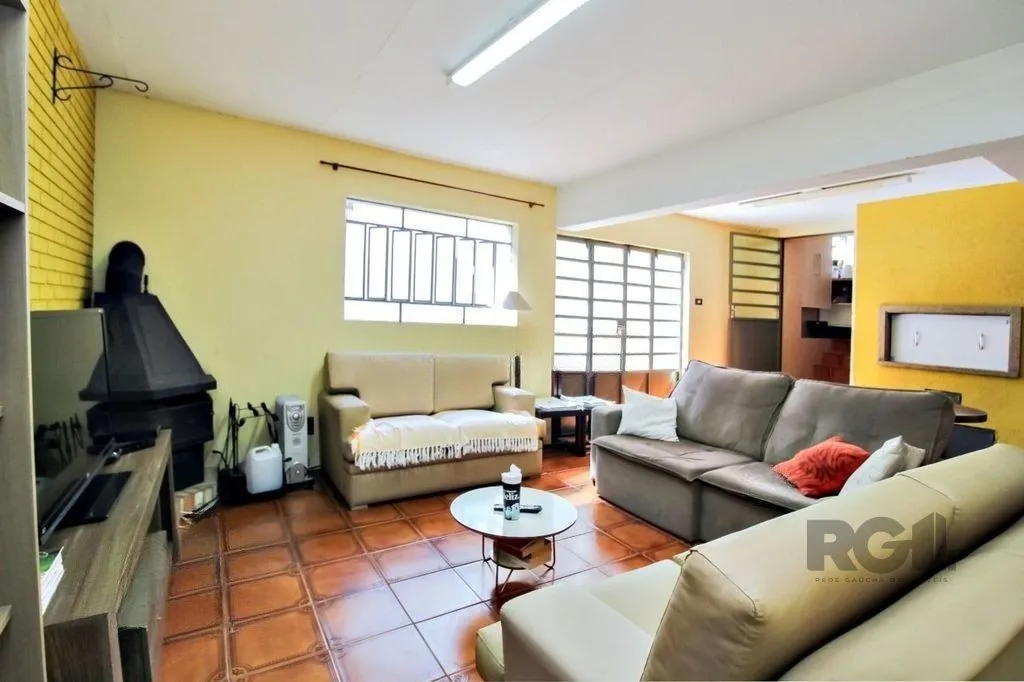 Imagem Casa 4 Dormitórios Bairro Gloria.
