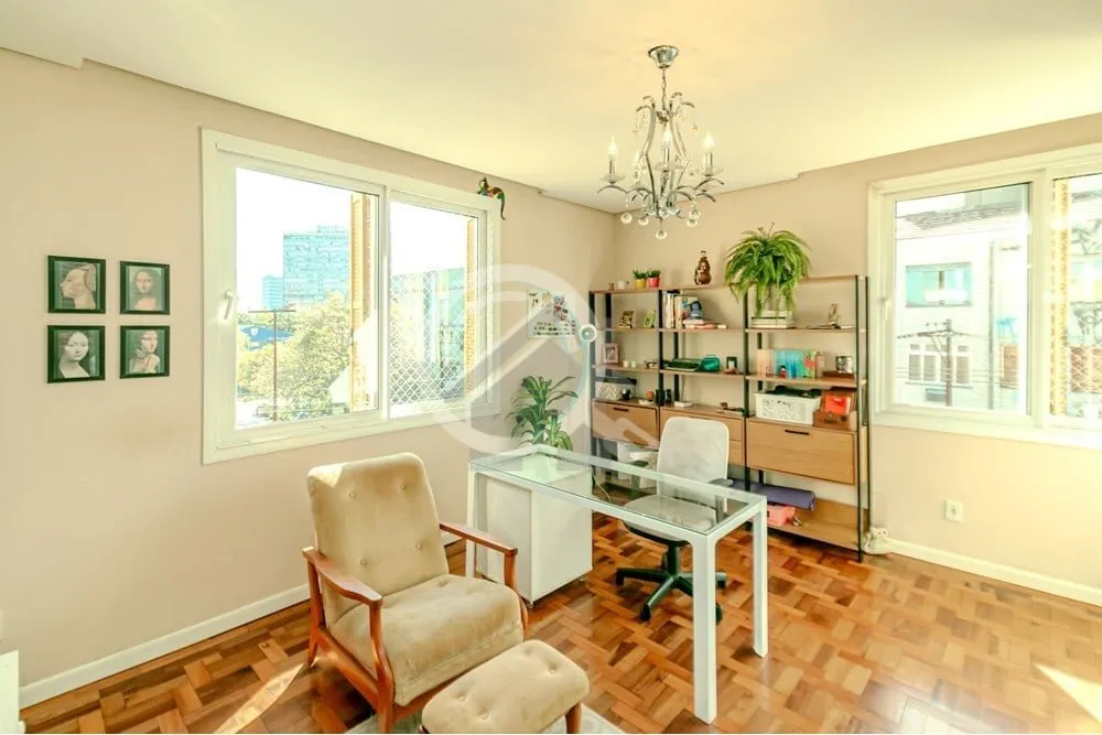 Imagem Descubra o charme deste aconchegante apartamento localizado na vibrante Cidade Baixa, um dos bairros...