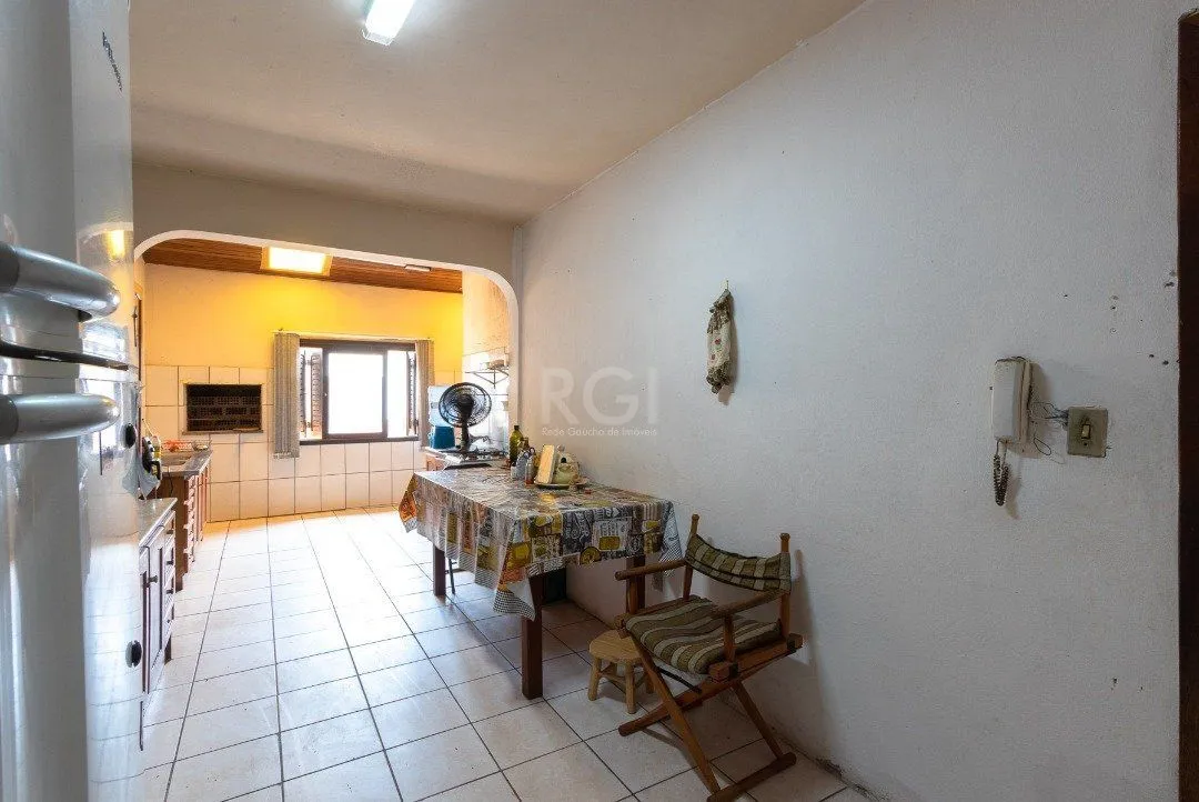 Imagem Casa para Venda - 149.99m², 6 dormitórios, sendo 2 suites, Nonoai
