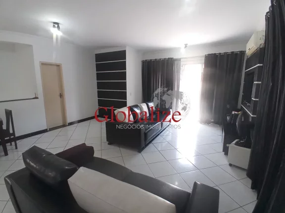 Imagem Sobreposta a venda com garagem para três carros e moto com três dormitórios no bairro do Marapé em Santos por R$ 855.000,00