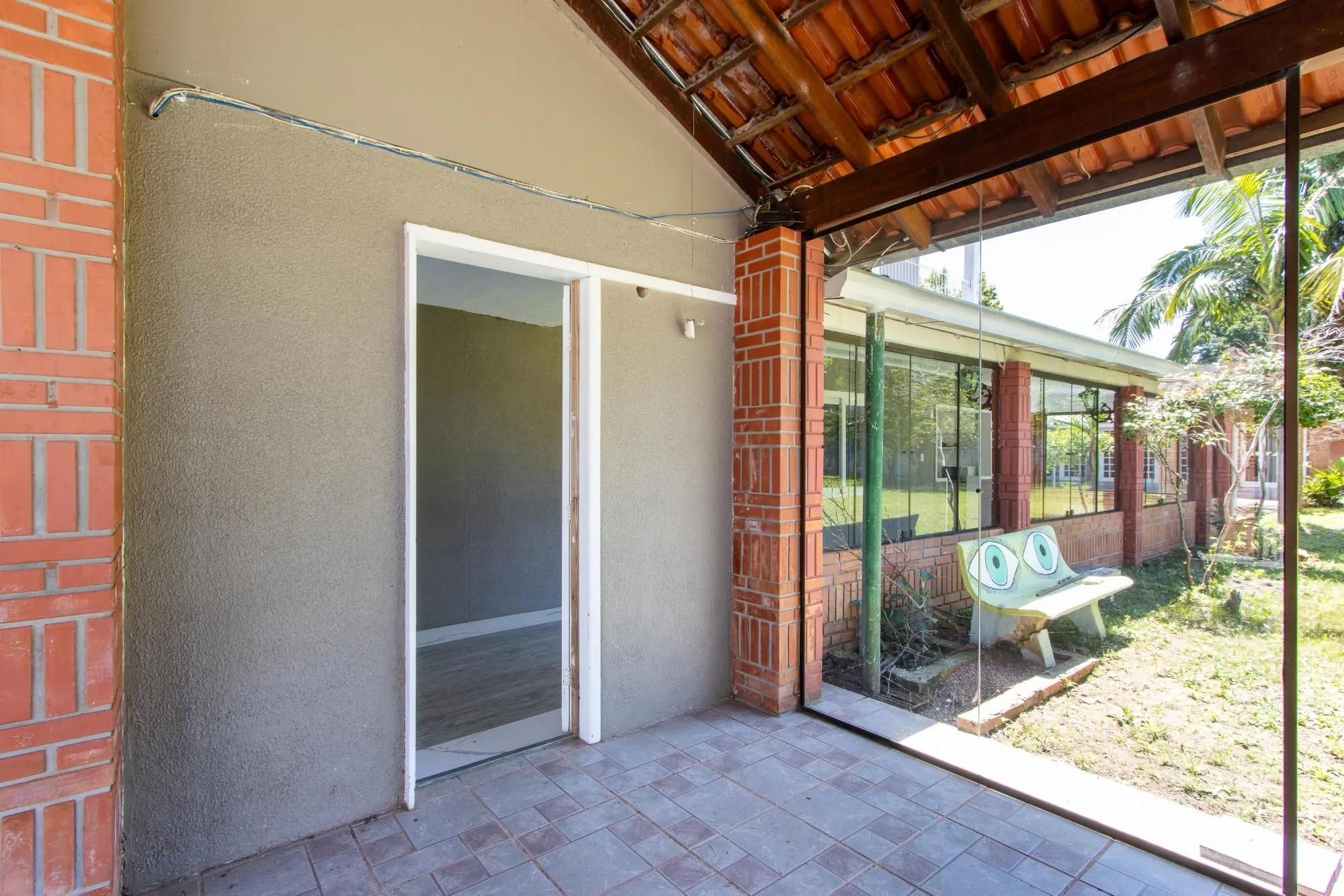 Imagem Casa Residencial à Venda no Bairro Guarujá, Porto Alegre, RS
