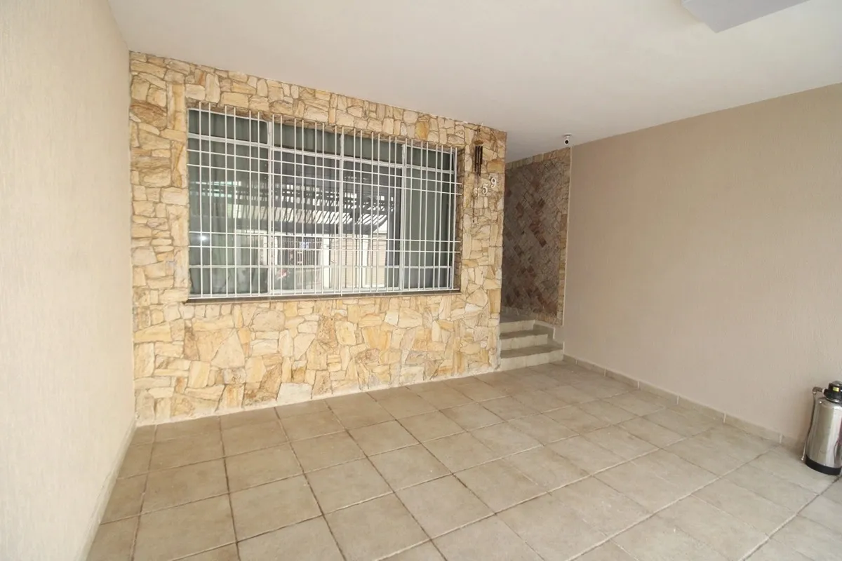 Imagem Casa à Venda - Recém-Reformada e Completa
