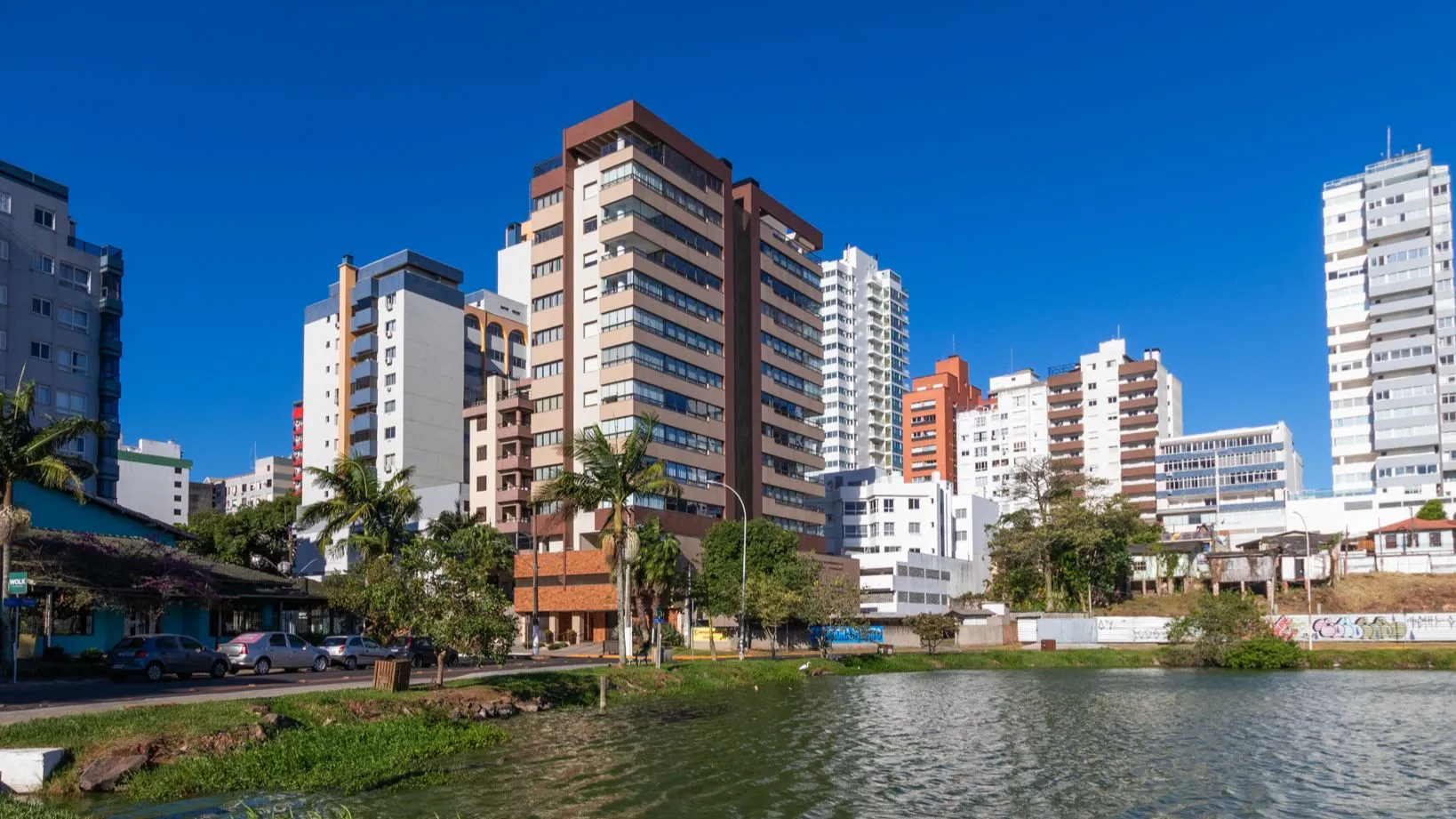 Foto do imóvel Apartamento à venda em Torres, Centro, com 3 quartos, 123.2m2