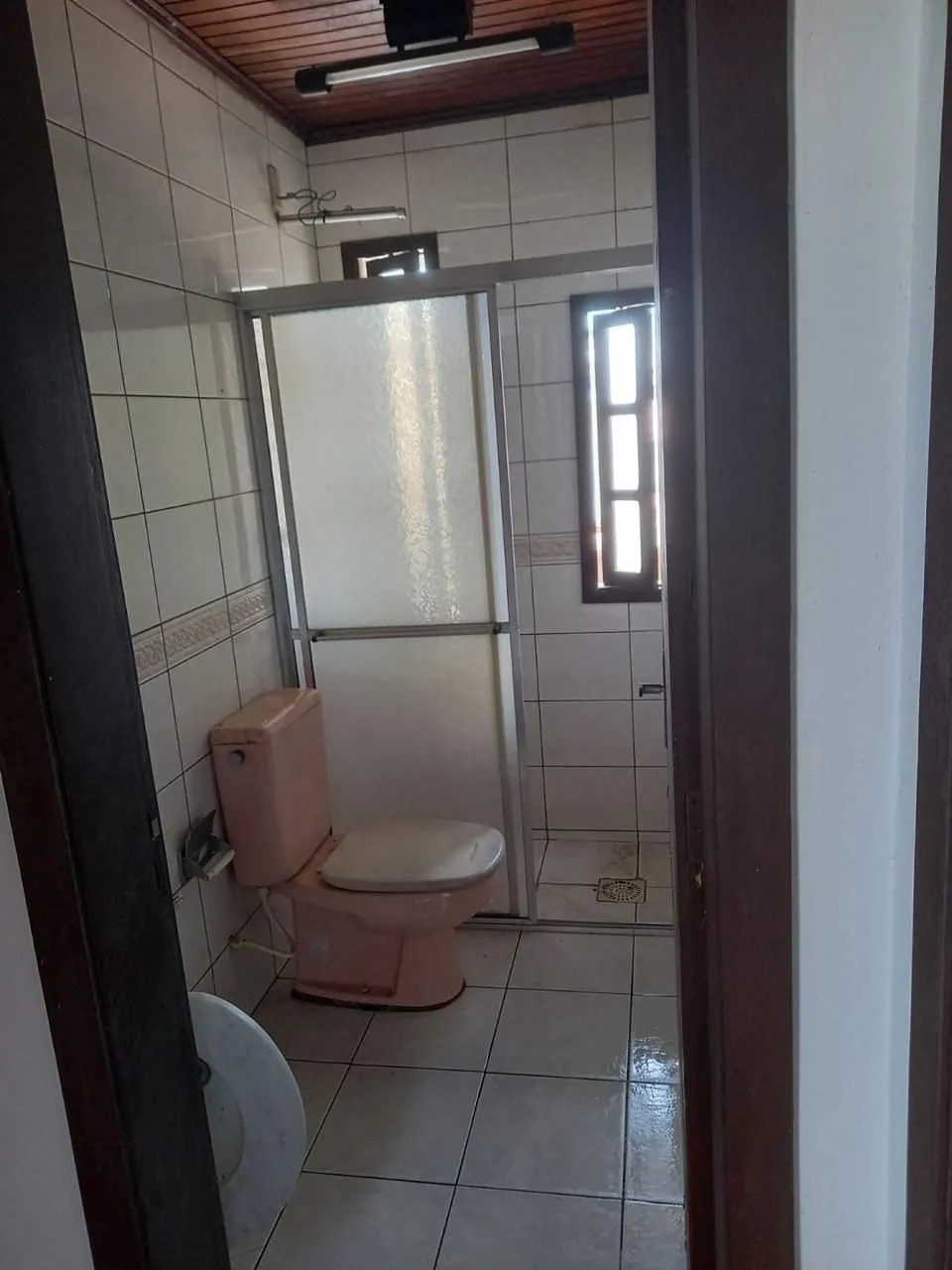 Imagem Ampla Casa residencial com 4 quartos, 3 banheiros e 1 suíte garagem