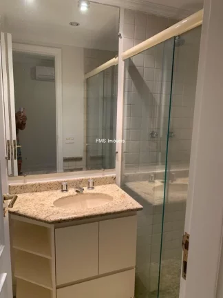 Imagem Apartamento para locação no Itaim Bibi com 3 quartos sendo 1 suíte, 2 banheiros.