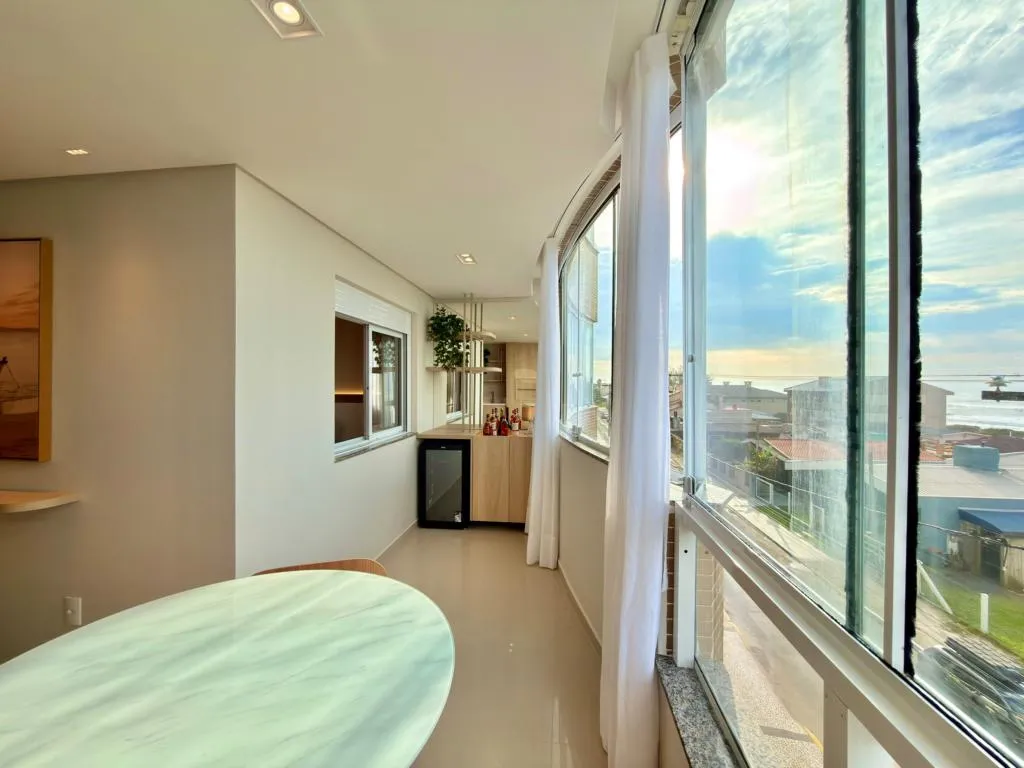 Foto do imóvel: Apartamento 2 Dormitórios - Bairro Zona Nova em Avenida Beira Mar