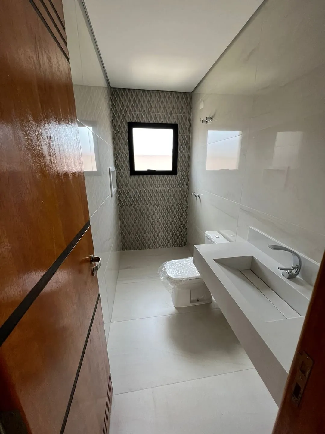 Imagem Casa à venda 3 Quartos, 1 Suite, 2 Vagas, 300M², Bairro do Grama, Caçapava - SP | Condomínio Terras do Vale